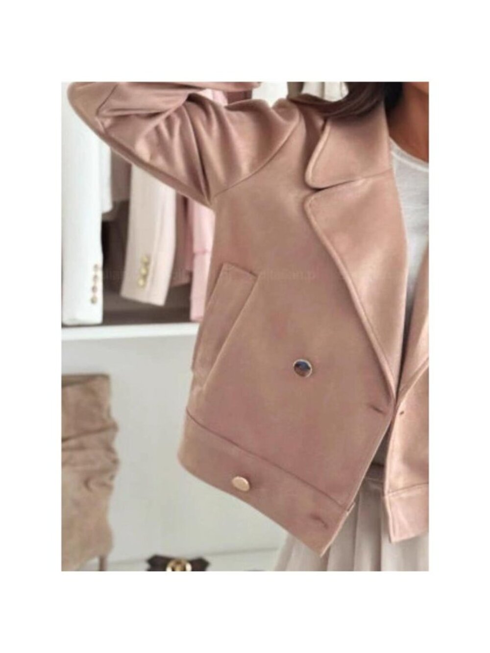 Chic Double-Breasted Cropped Jacket - Picture 5 of 12